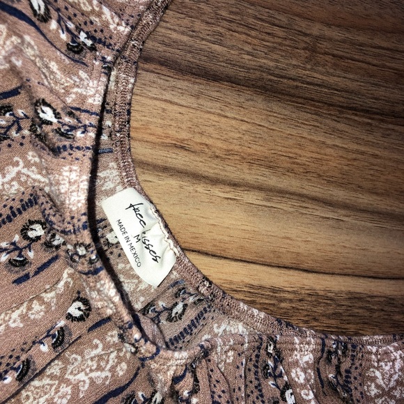 Off the shoulder blouse - Picture 2 of 2